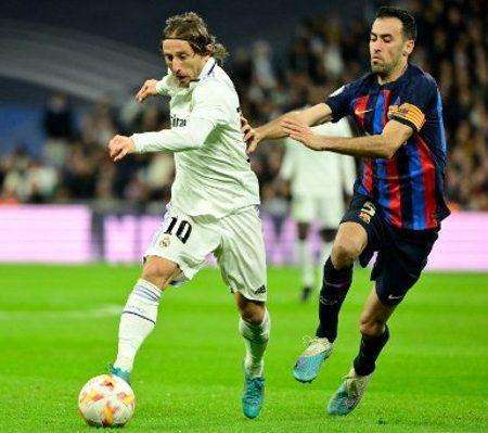 “皇家馬德里支持捍衛合法權利，指證巴塞隆納收買球證風波”