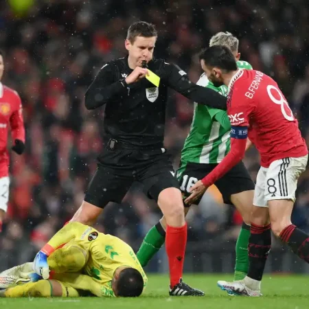 曼聯潰敗後原陣出擊成功反彈- 曼聯主場歐霸杯16強首回合大勝貝迪斯