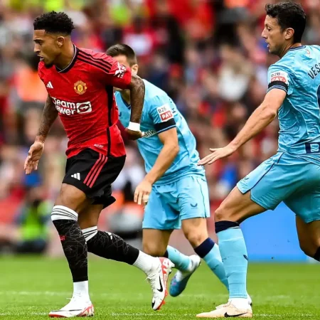 曼聯邊鋒傑登·辛祖因“球隊紀律問題”而遠離一線隊訓練