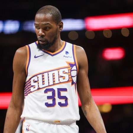 NBA球員杜蘭特成為第10位達到28000分的球員