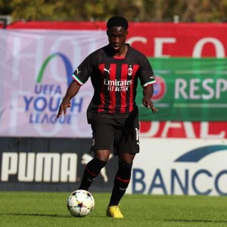 AC米蘭晉級意大利盃16強賽，19歲翼鋒錫卡查奧爾入球開齋興奮