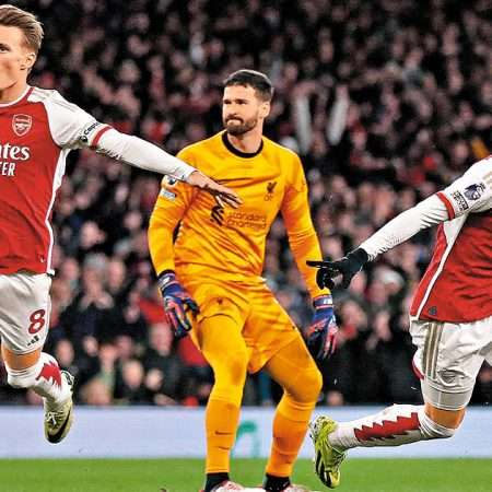 槍手3：1擊敗紅軍，衛冕夢再度成為現實