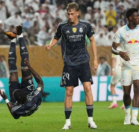 世俱盃淘汰賽上演歐洲內戰，祖雲達斯皇馬對決引爆40億關注