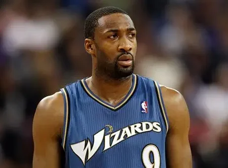 阿里納斯再陷風波！面臨三項重罪，最高恐判15年