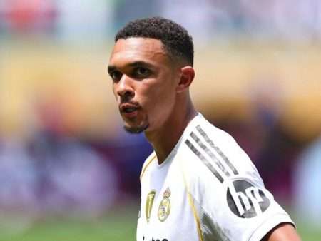 7500萬歐巨星迷失在皇馬：15次丟球權 6.3分全隊最低