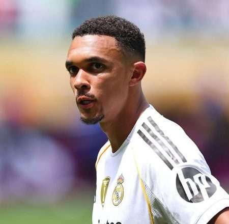 7500萬歐巨星迷失在皇馬：15次丟球權 6.3分全隊最低