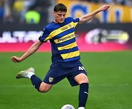 利物浦簽下意大利新星後衛萊奧尼，今夏引援總投入突破3億英鎊